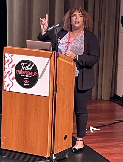 SBA_Connecticut's tweet photo. It's been a great day at the Mashantucket Museum &amp; Research Center &amp; the Tribal Entrepreneurial Symposium. Lead Marketing &amp; Outreach Specialist @Neesha0429 presented on Government Contracting, and the audience loved it! 👍 https://t.co/YFnM3T1FFm