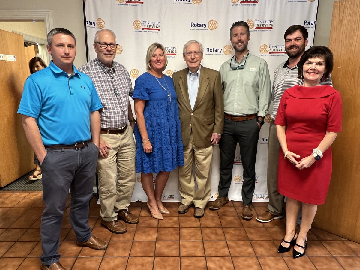 Senator Mitchell McConnell spoke at the Hopkinsville Rotary Club meeting yesterday. Pictured with Senator McConnell are Rotarians Matt Sholar, Bob Cope, Kim Graham, Landan Stallons and Josh Ryan with guest, Kelley Workman.
