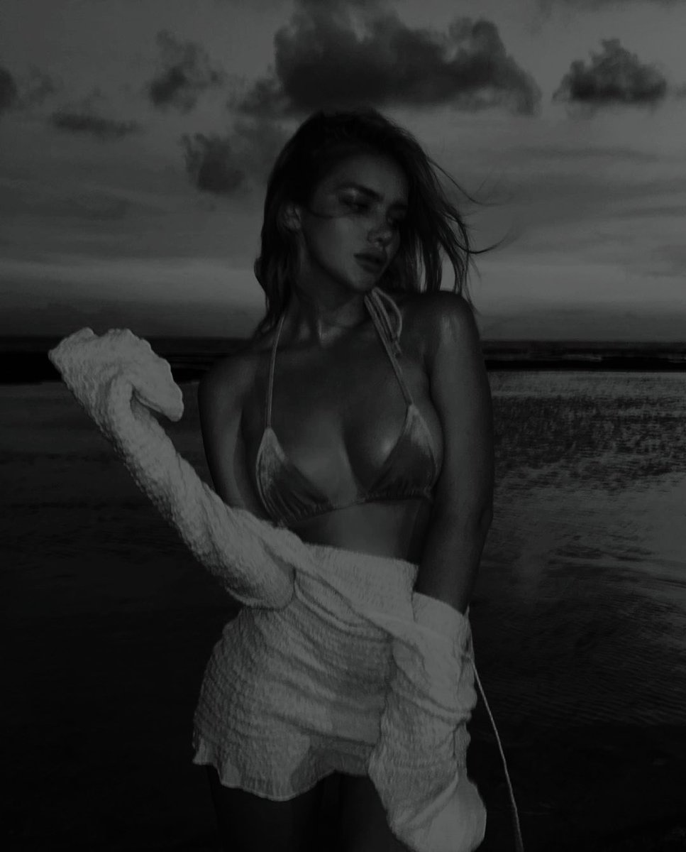 EXITIUMRP's tweet photo. ⠀                                             𝗪͟𝗔͟𝗡͟𝗧͟𝗘͟𝗗͟
 
﹙… 𝐍𝙊𝙈𝘽𝙍𝙀: Silvana Palmisano. 
﹙… 𝐄𝘿𝘼𝘿: Veinticuatro años. 
﹙… 𝐀𝙁𝙄𝙇𝙄𝘼𝘾𝙄𝙊𝙉: Haeresis. 
﹙… 𝐎𝘾𝙐𝙋𝘼𝘾𝙄𝙊𝙉: Chica de compañía Abyssus.  
﹙…. 𝐅𝘾: dm. https://t.co/QXB2lwSKkN