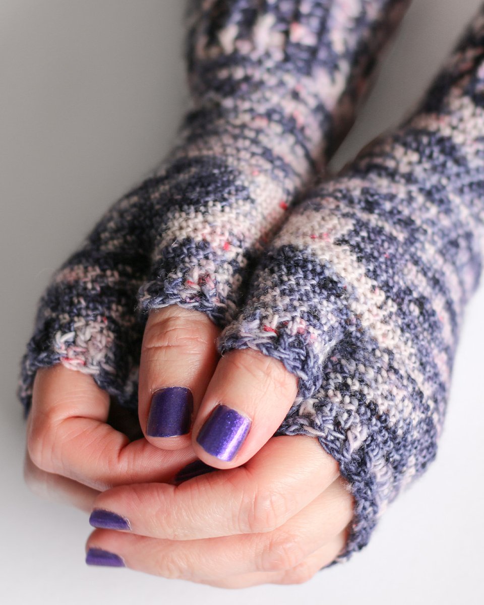 Jimmy Beans Wool 🧶 (@jimmybeanswool) on Twitter photo Count down to Halloween with a tribute to Ghost with the Most, the newest Hue of the Moment from <a href="/madelinetosh/">Madelinetosh</a> 👻 This cinematic skein comes in Tosh Merino Light, Tosh DK, and Tosh Vintage, perfect for Halloween mayhem!🩸→ jimmybeanswool.com/details/knitti… #yarn #KnittingPattern #Knitting Count down to Halloween with a tribute to Ghost with the Most, the newest Hue of the Moment from <a href="/madelinetosh/">Madelinetosh</a> 👻 This cinematic skein comes in Tosh Merino Light, Tosh DK, and Tosh Vintage, perfect for Halloween mayhem!🩸→ jimmybeanswool.com/details/knitti… #yarn #KnittingPattern #Knitting