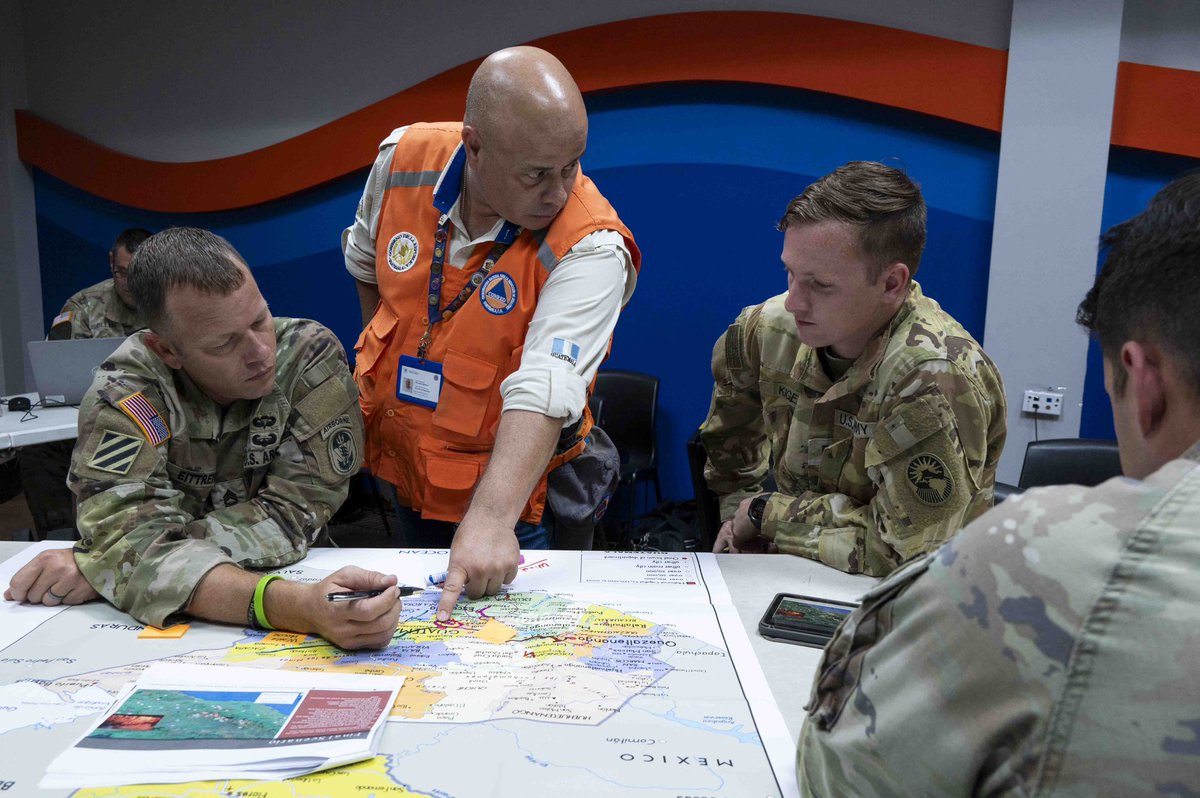 JTF_Bravo's tweet image. JTF-Bravo’s #SentinelWatch exercise was hosted by @ConredGuatemala with almost three times more participants than the last iteration! 🇬🇹
For more: jtfb.southcom.mil/Media/News/Dis…