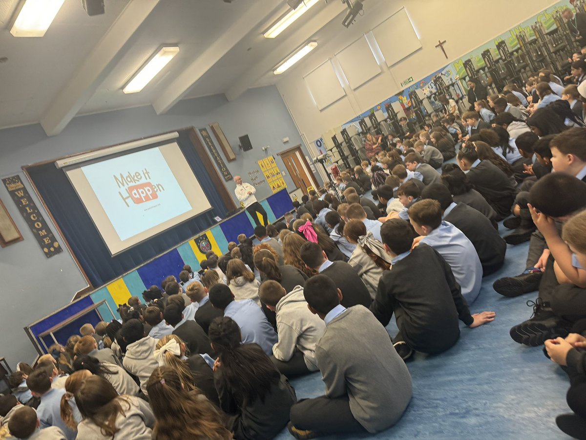 Thank you to Allan from @makeith_app_en for coming out to our school day and delivering a whole school assembly! Our children are so excited to get designing their own apps! #digital <a href="/GlasgowRTC/">GlasgowRTC</a> #digitallearning