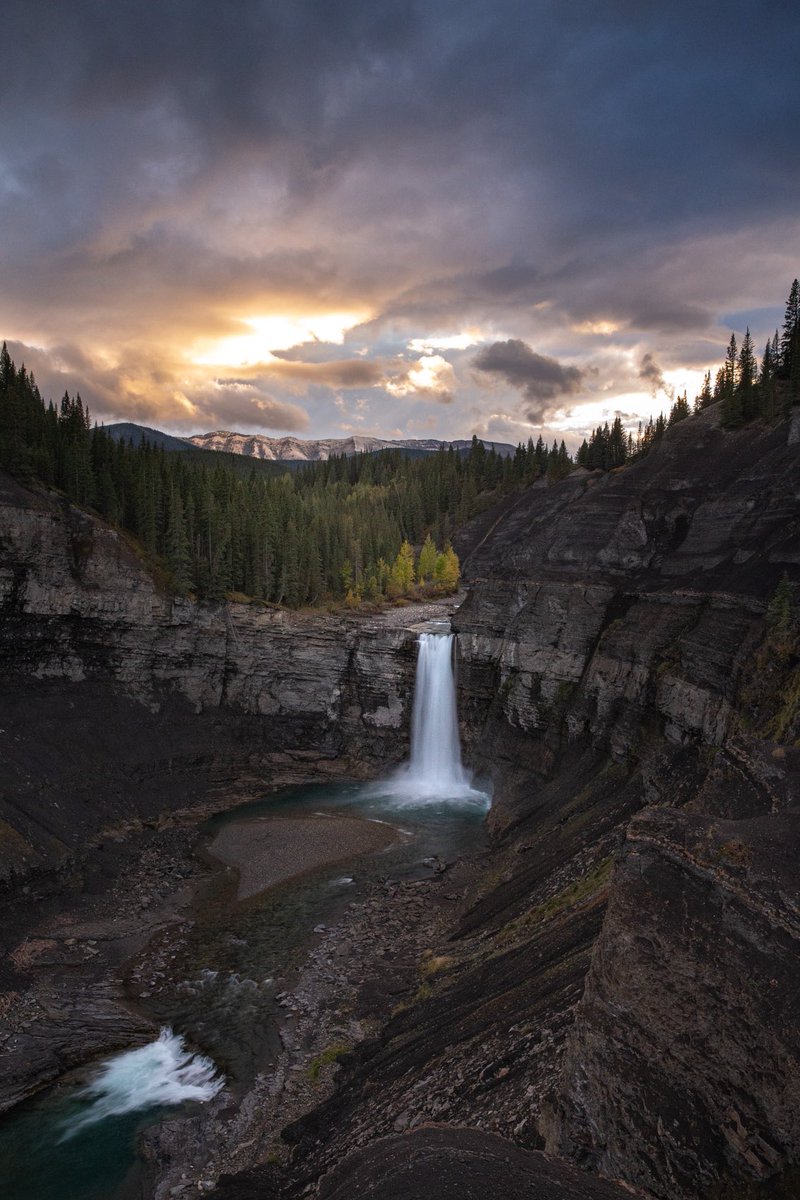 I love epic waterfalls.