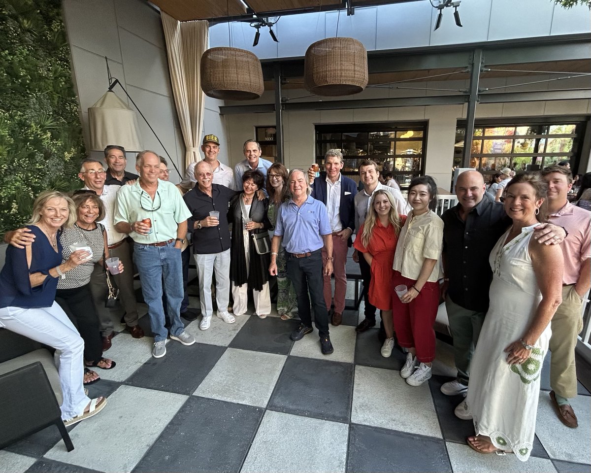 napatlanta's tweet photo. Rewind to last Friday at @AvenueEastCobb! ⏮️ 

The property celebrated its 25th anniversary with live music and a special gathering of the visionaries behind the original 1999 development, alongside the NAPA team who reimagined it in 2023. 

Cheers to the Hometown Hangout! 🎉 https://t.co/w4xiAeTLV2