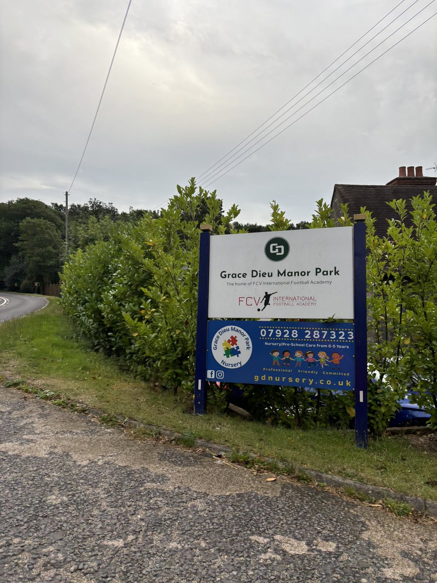Paulbloomer3's tweet photo. 📆Tuesday August 27 2024
⏰19:30
🧮Game 39 24/25
🏟FCV Academy #1169
⚽️@FCVGraceDieu 4-2 @FCCavaliers1978
🏆Notts Senior League Premier Division (17/17)
🎟️£3
👥42 h/c
#groundhopping #leaguecomplete
@NottsSeniorLge with @MartinTosca https://t.co/jEtdxb31Kb