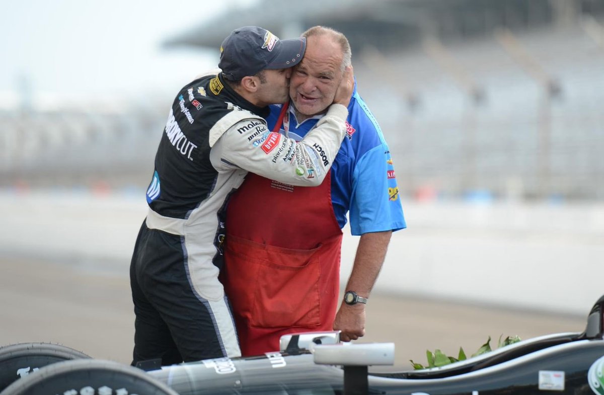 🇺🇸 Rest in peace, my friend. You will be missed, Chuck “The paper boy”.
•
🇧🇷 Descanse em paz, meu amigo. Sentiremos sua falta, Chuck.