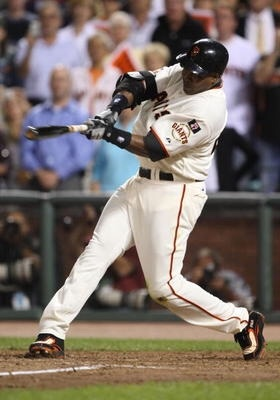 nextlevelbb's tweet photo. If a coach tells you to get into your legs.
This is what it looks like.
Notice-piping on back thigh angles back.
Chest behind waist.
Hitting against firm (inverted front knee).
Put on pants with piping and get into this position in front of a mirror. 
Feel it. https://t.co/9U52b62DQ6