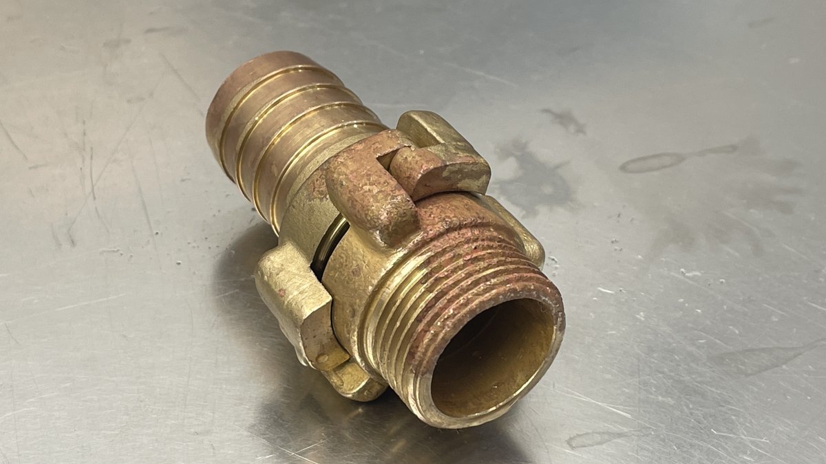 infogreentech's tweet photo. El latón también se oxida. 
Se oscurece, se afea y se le genera una capa azulada que en ocasiones es muy dificil de eliminar. 
Aunque no con Ultrasonido.!
Habrá vídeo! 
.
Greentechno Ultrasonidos. 
#limpiezaporultrasonido #ultrasoniccleaner #ultrasoniccleaning #greentechno https://t.co/4TtTUHbm3u