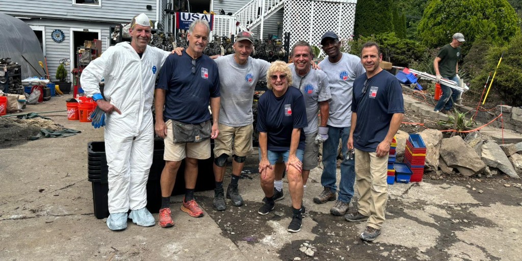 heart911team's tweet image. A  #HEART911 volunteer/retired #Local3 members neighbor&apos;s home was flooded in the #severestorm that caused historic rainfall on 8/18 in Newtown, CT. The family lost vehicles and the ability to live in their home. #SupportOurWork. ow.ly/1Yvr50T6U0U
