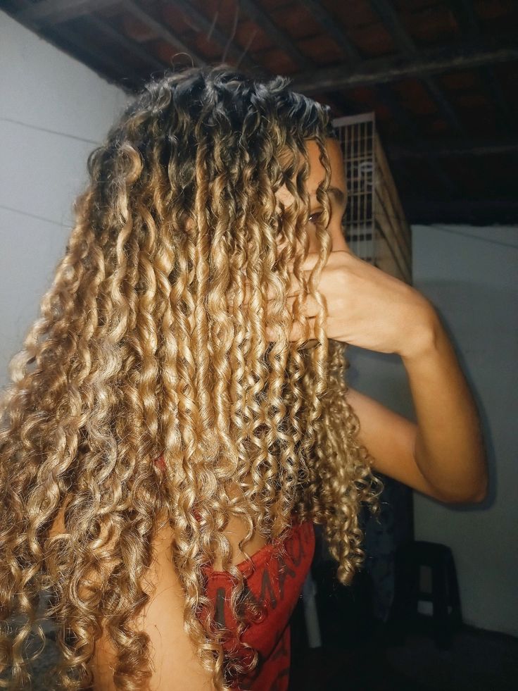 magcdrig's tweet photo. → "Quero montar um cronograma capilar mas só tenho R$ 50"  não diga mais nada! fique com essa lista de produtinhos da AMAZON, a thread. 🧵 https://t.co/oksJ662tIA