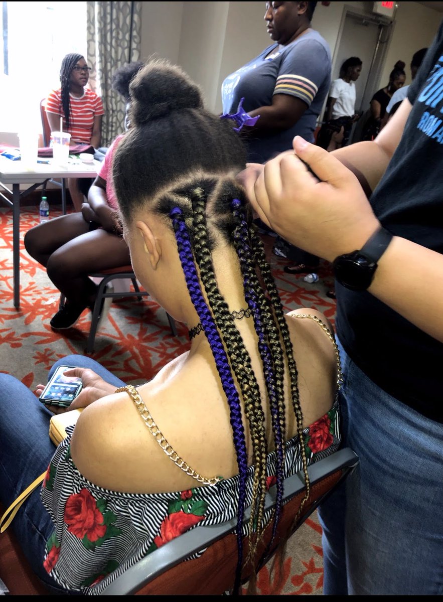 CrownNGloryFam1's tweet image. Enhance your braiding skills with our comprehensive braiding classes. You can learn various techniques and styles from our expert instructors. Check out our website to learn more! #BraidingClasses #CrownNGloryFamilyHairStudio conwayhairsalon.com/about