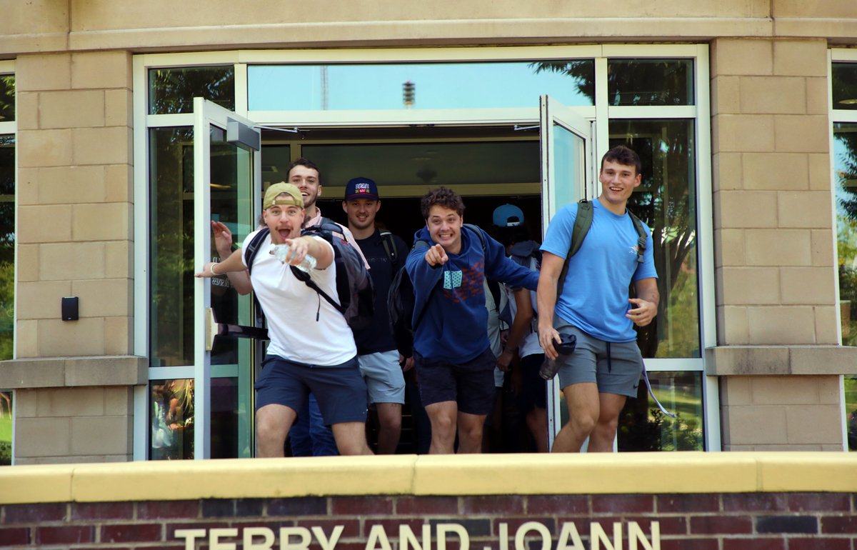 BloomsburgU's tweet image. And ... we&apos;re back! ✌💯💫🐾 #HuskyLife #BloomOnward #HuskyUnleashed #college #friends

📸➡️ flic.kr/s/aHBqjBERu9