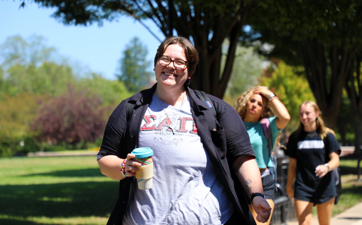 BloomsburgU's tweet image. And ... we&apos;re back! ✌💯💫🐾 #HuskyLife #BloomOnward #HuskyUnleashed #college #friends

📸➡️ flic.kr/s/aHBqjBERu9