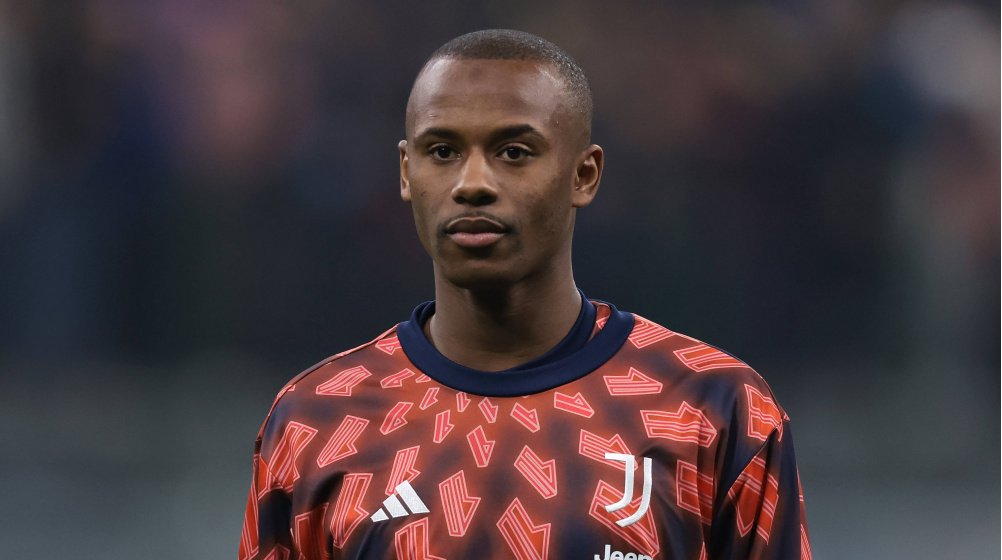 marcoconterio's tweet photo. ⚪⚫ Su Tiago Djalo della #Juventus si inserisce ora lo #StadeBrestois. La Roma ha chiuso per Kevin Danso e ora il portoghese cerca nuova squadra. Possibile prestito con diritto ai francesi
🚨 #DeadlineWeek https://t.co/ao0YGuClAp