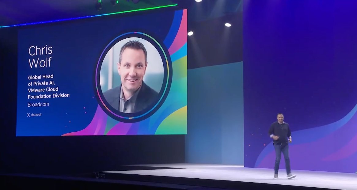 bbrundert's tweet image. Great to see @cswolf open VMware Explore up with VMware community shout-outs to #vExperts and @MyVMUG #VMwareExplore