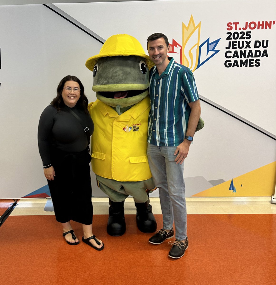 Enjoyed learning more about the Catch The Spirit program with <a href="/2025canadagames/">2025 Jeux du Canada Games</a> this morning! Looking forward to bringing it into learning spaces this year at <a href="/bjhsaxons/">Beaconsfield Jr.High</a>! 

Of course @csbarrysmt and I had to get our pic with Gusty! 🐟🏅