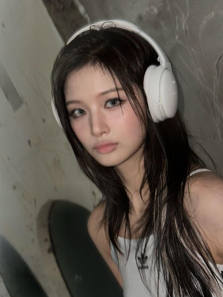 InfoBabyMonster's tweet photo. DIVA! Sullyoon, integrante do grupo NMIXX, adicionou “SHEESH” em sua playlist.

#BABYMONSTER #베이비몬스터 https://t.co/5oD3U9U74E