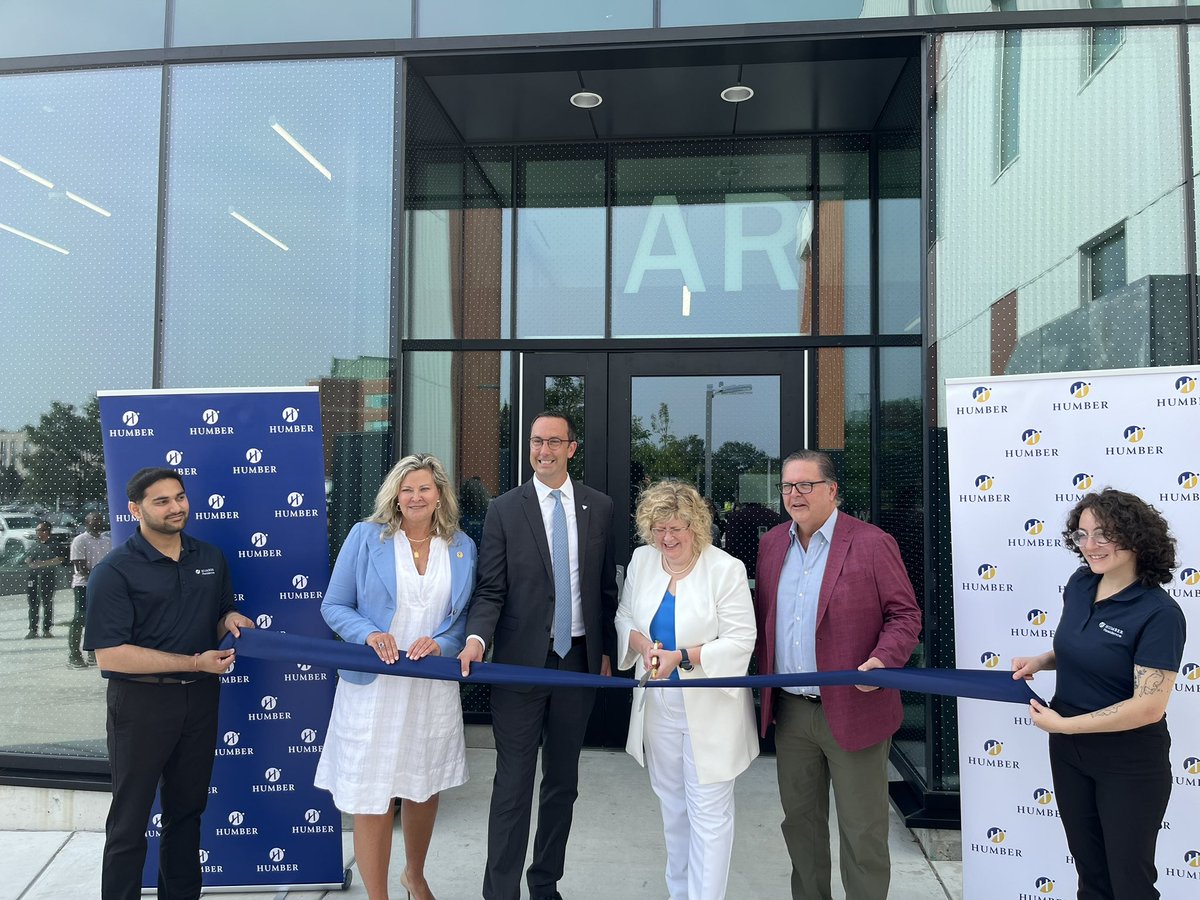 Christine Hogarth tweet media