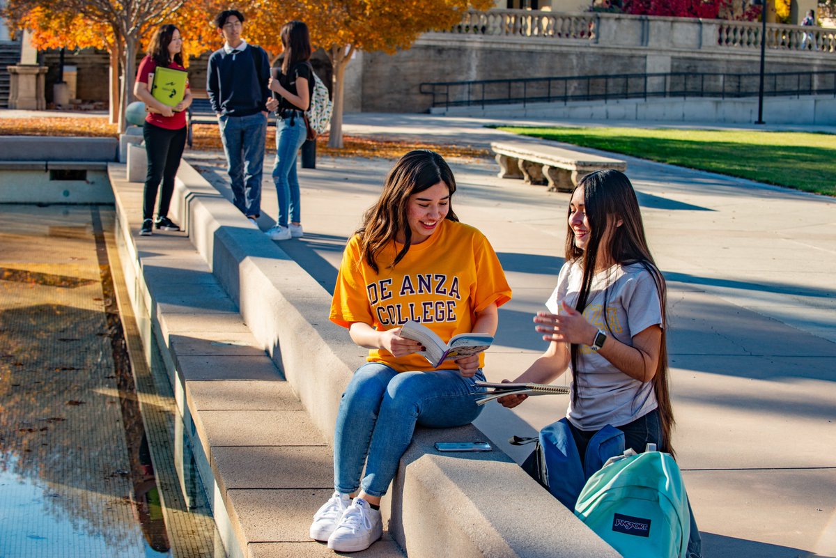 deanza_college's tweet image. 📚 Fall semester has already started at other colleges — but there's still time register for #fallquarter at De Anza! Classes begin Sept. 23. Learn more at deanza.edu/apply-and-regi…. #TopsinTransfer #TopsinCareerTraining