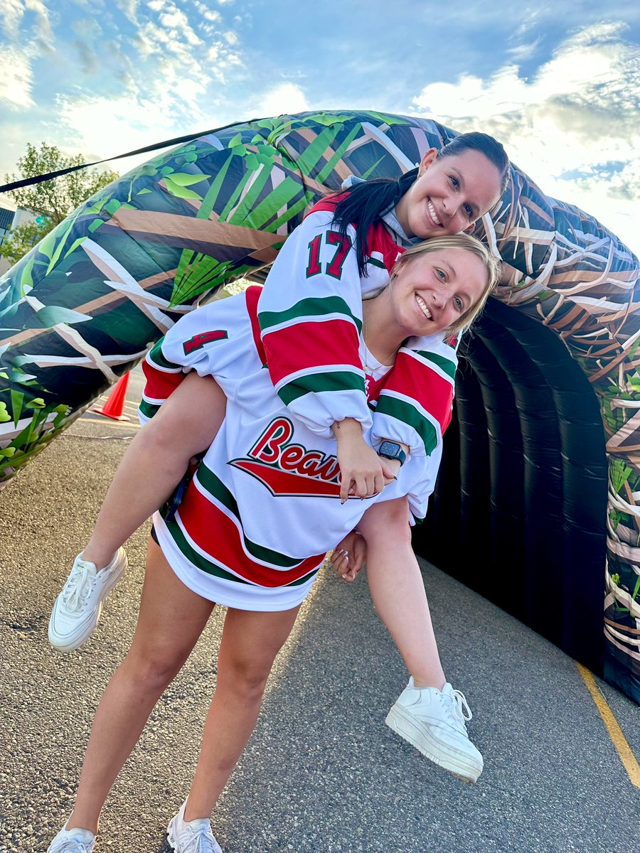 MEET THE BEAVERS! 

Thank you to everyone who came out to the meet the Beavers event last night and got to see the teams as well as a preview of our new jerseys!!!                            #BuildTheDam | #OnwardBeavers