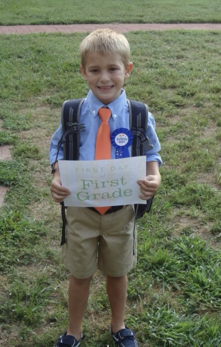 CharlesMotter's tweet photo. Wishing my favorite @UVA first year student, @MotterBarrett1, a great first day of classes! Work hard and behave yourself. #Wahoowa #UVA2028 #AlwaysAHoo https://t.co/NSaosHreVt