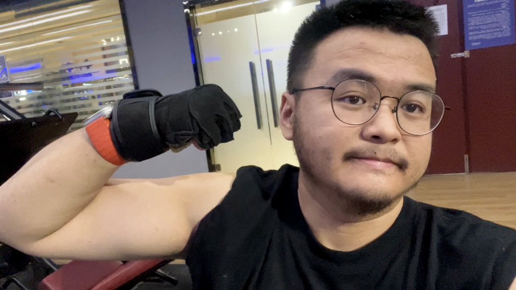 石头石乾志 tweet media