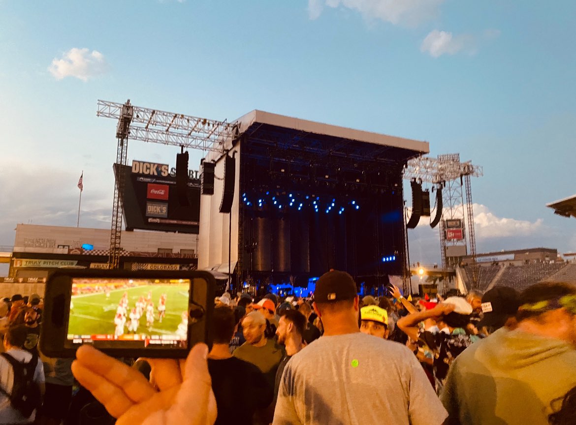 basteele's tweet image. Very excited for @phish at Dicks this weekend! Also glad to be able to catch Georgia vs Clemson before the show and not during it like my last time there. Go Dawgs!