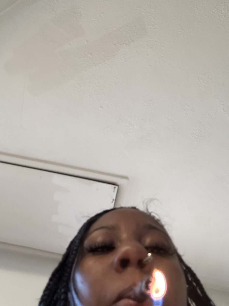 Drop a pic of yall smoking