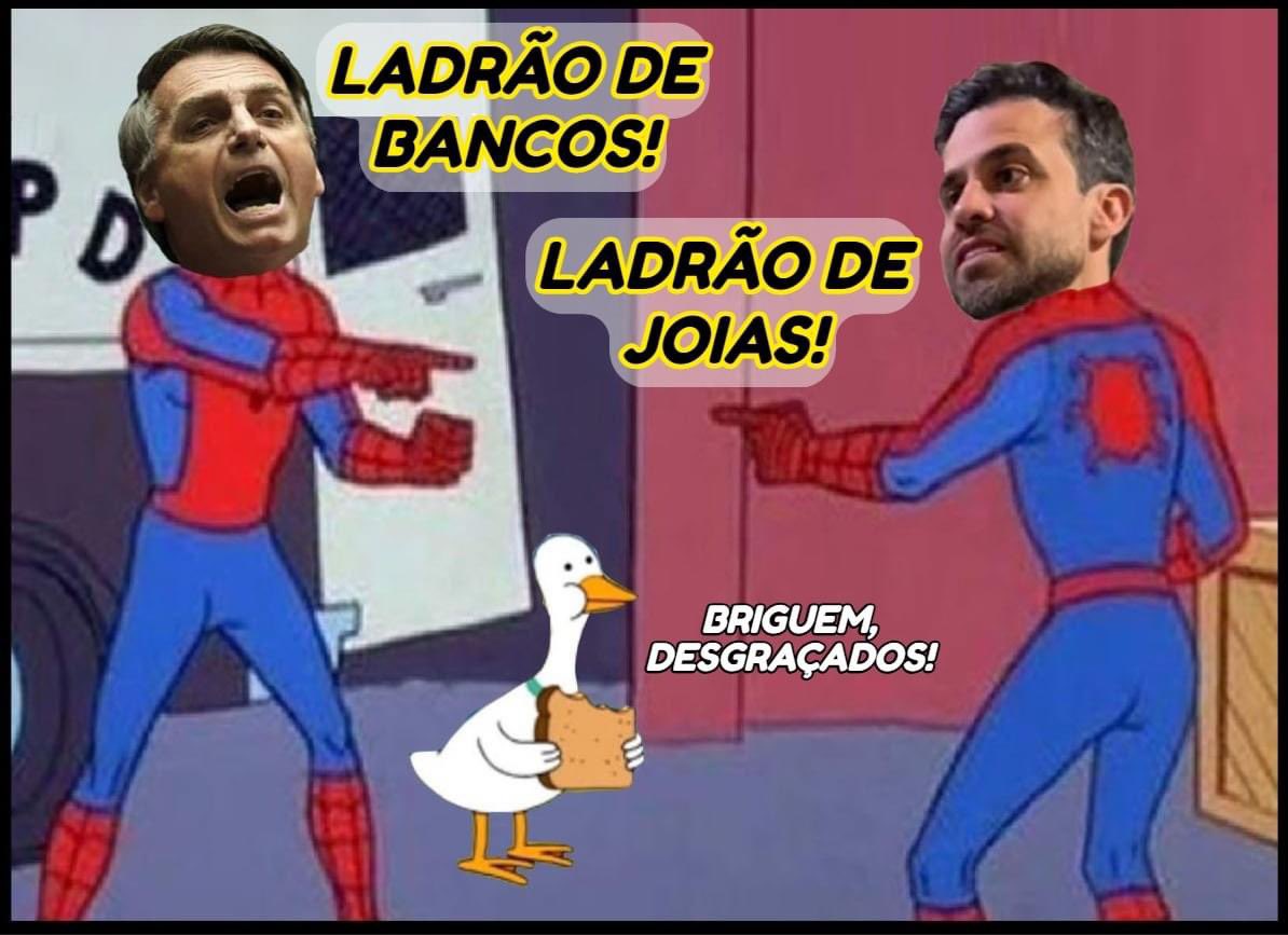 Óh dúvida cruel, devo ficar ao lado de um ladrão de banco ou de um ladrão de joias? 🤔