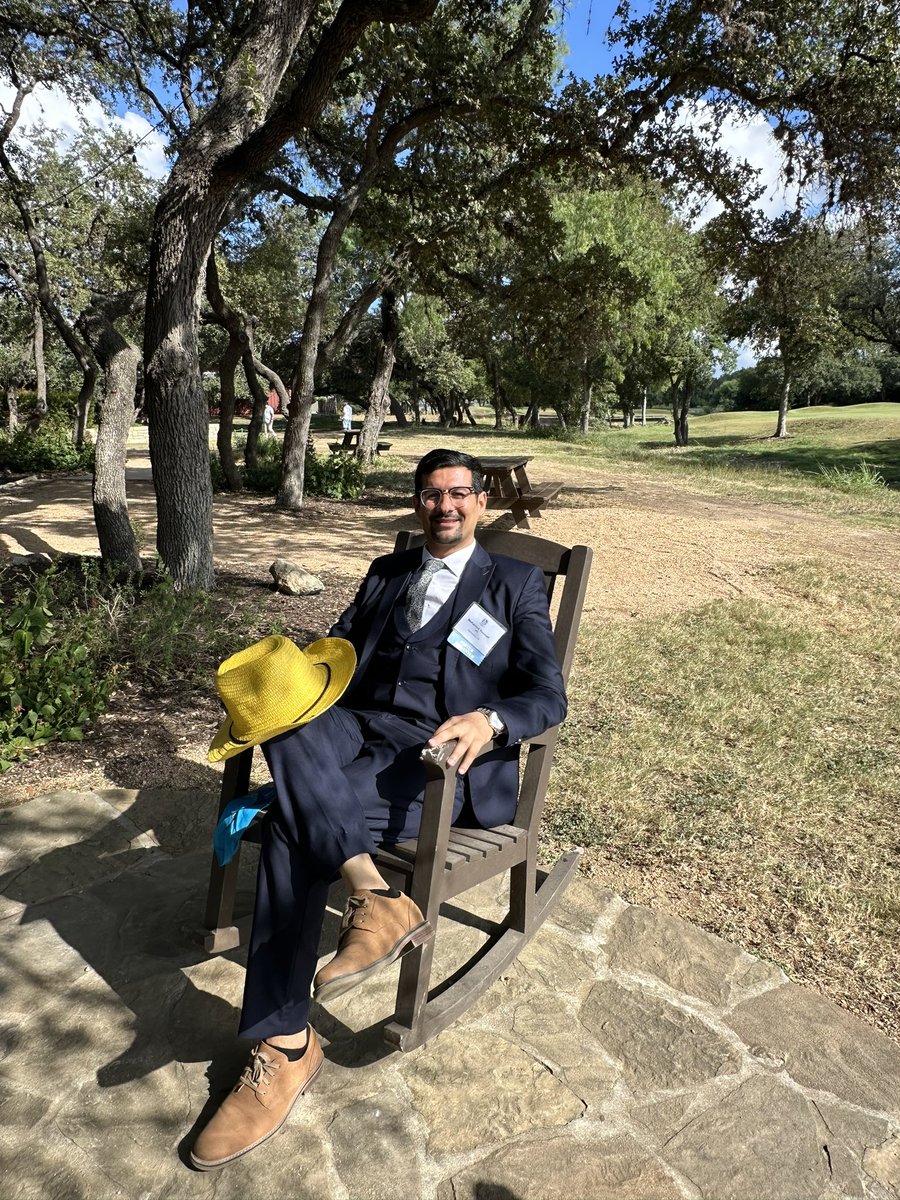 myoussefxo's tweet photo. Had a great time at my first YPS retreat with my UTMB colleagues! It was a privilege to present my work as well๐
#TexPathol #PathTwitter https://t.co/i8rHBPNFuF