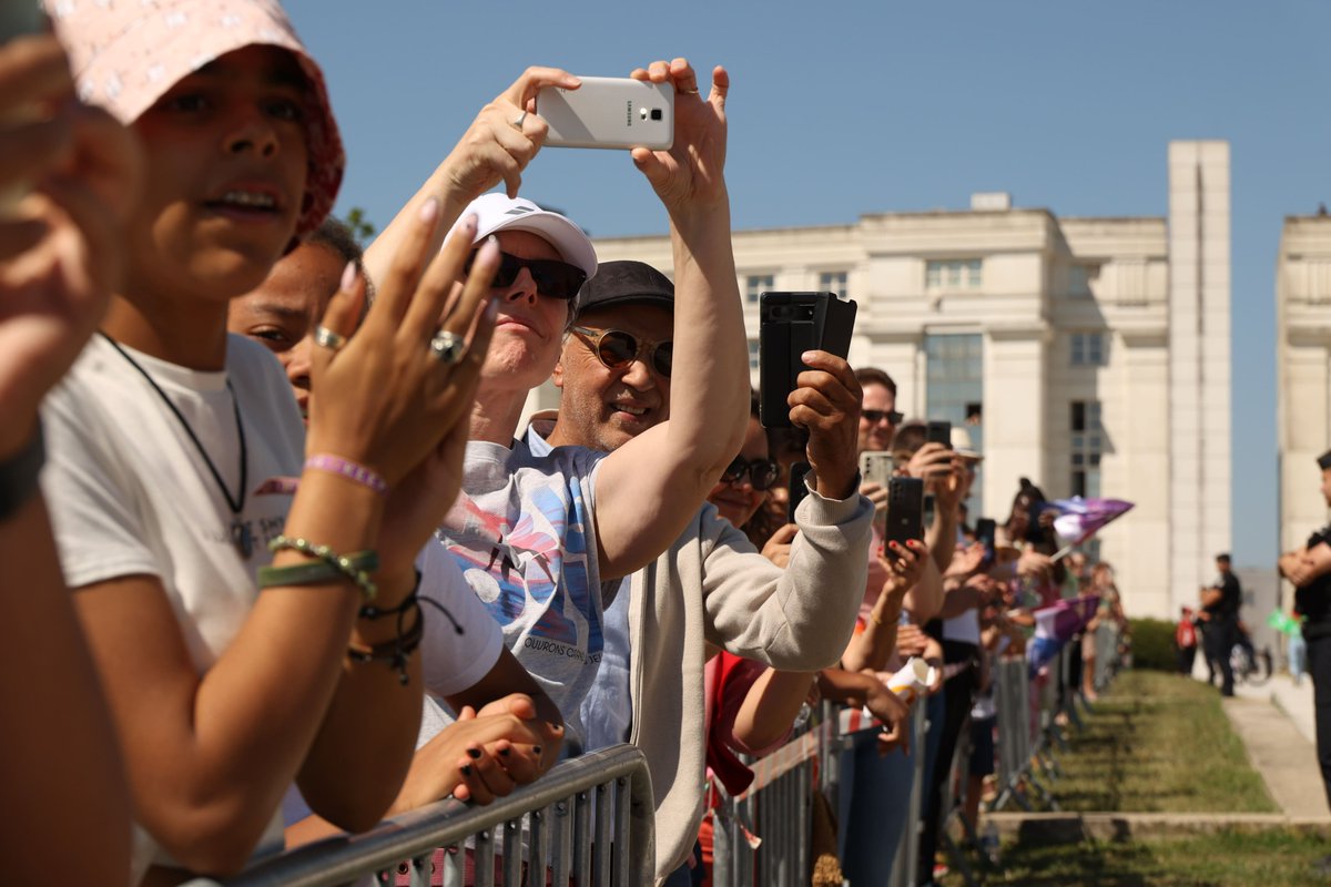CergyPontoise95's tweet image. #JOP2024 | 🔥 #CergyPontoise s&apos;est embrasé avec le passage de la #Flamme paralympique qui a traversé l&apos;esplanade de Paris, devant les 12 colonnes ! 🔥 🎉 Revivez en images cette journée mémorable. 📸
Et n&apos;oubliez pas, à 20h30 le concert gratuit de @OSDivertimento commence ! 🥳🎶