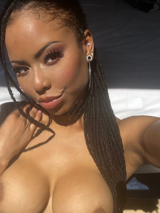 1 pic. me + what I wanna do to someone rn https://t.co/PVL71LO9FL<a href="/tag/mvsales"class="tags"><span>#mvsales</span></a>