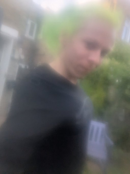 So my screen and camera are now toast.. had a amazing time at boiler room though 😀 https://t.co/dGZZ<a href="/tag/mvsales"class="tags"><span>#mvsales</span></a>