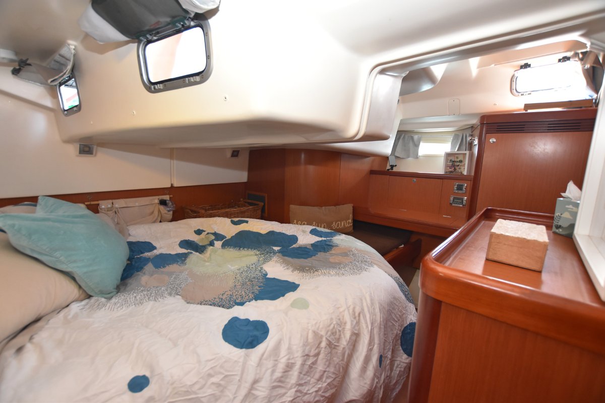 For Sale: Beneteau 46 from 2008 in Curacao. This is a Blue Cruising Ready boat. Air conditioning, Solar panels, Generator, Surveyed 2024 Rigging.
www.yachtbrokercaribbean  - +599 9 670 10 70 - Info@yachtbrokercaribbean.com