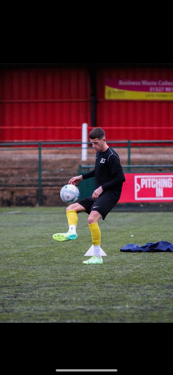 FamilyTreeFC's tweet image. 🚨 RETURN OF THE DYNAMIC DUO

After a very quick loan spell the pair have declared there undenying love for the tree and could not wait to return home.

UP THE TREE 🌲  @kieran76518136 @CD__94