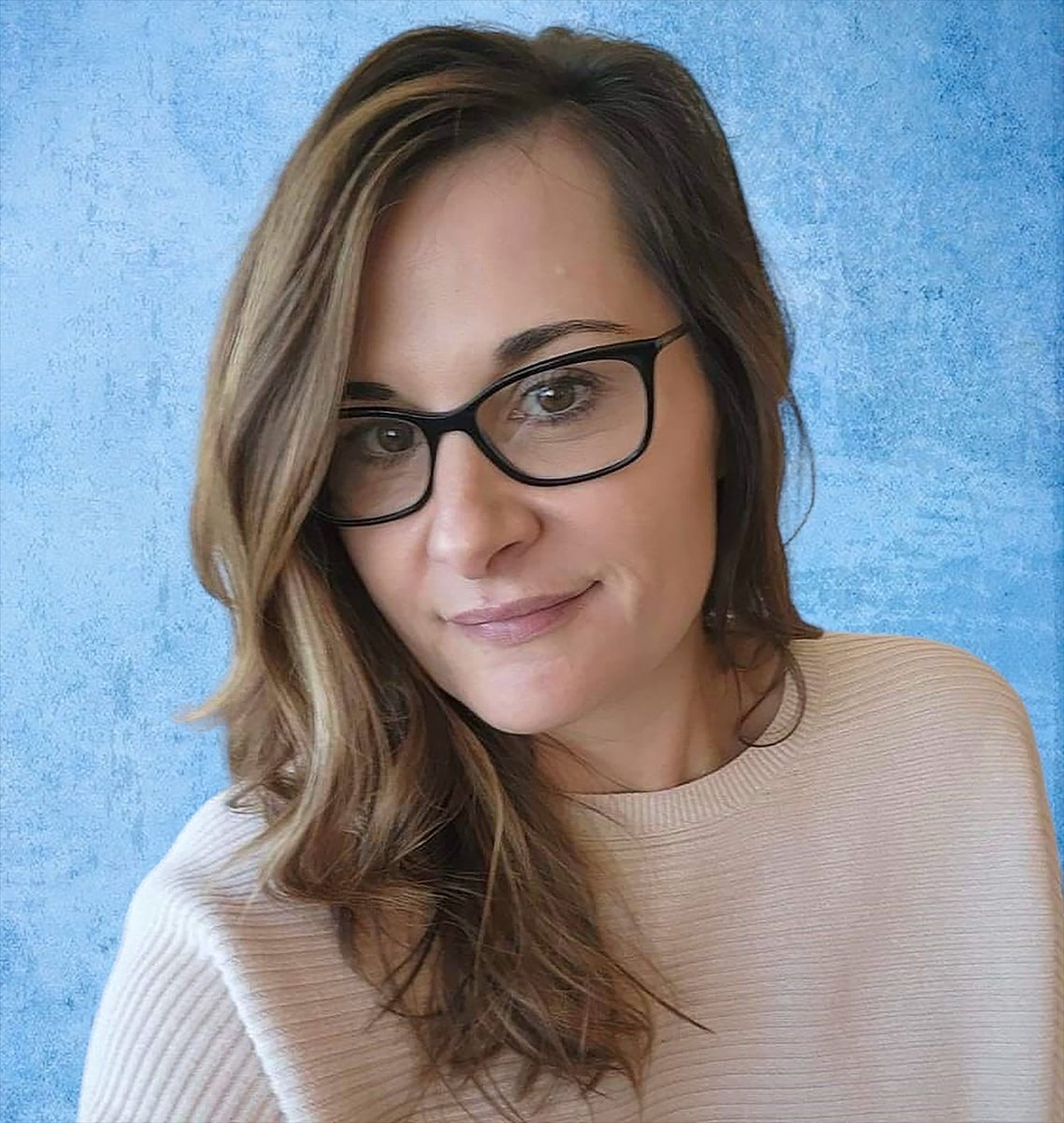 AR CommunityColleges (@arkansascc) on Twitter photo Heartiest congratulations to Lisa Teer, Owner of Empowering Arkansas Therapy Services Inc., for being named the 2024 <a href="/pulaskitech/">UA - Pulaski Tech</a> Outstanding Alumni Honoree! 🏆 Read more at buff.ly/3WtpoR0 Heartiest congratulations to Lisa Teer, Owner of Empowering Arkansas Therapy Services Inc., for being named the 2024 <a href="/pulaskitech/">UA - Pulaski Tech</a> Outstanding Alumni Honoree! 🏆 Read more at buff.ly/3WtpoR0