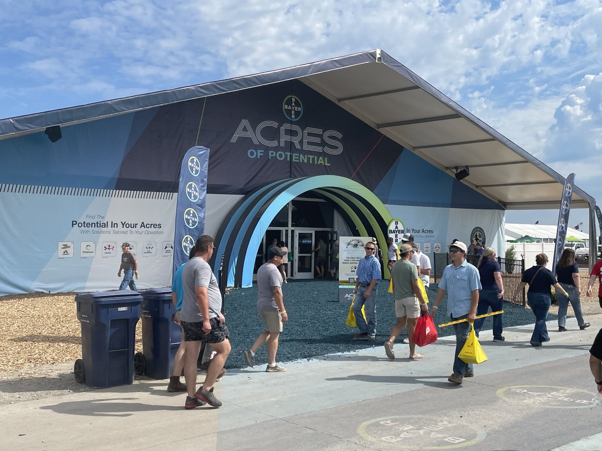 Headed to #FPS24? Stop by Booth #852 to test our all-new FieldView™ Drive 2.0 hardware, designed to simplify farm activities and equipment setup and provide increased value to farmers. Place your order right here at Farm Progress, while supplies last!