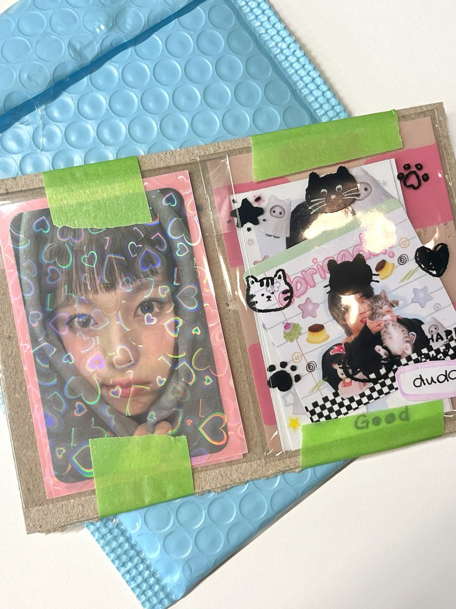 coertiful's tweet image. feedback positivo pra @puppbin pelo envio dessas kyus da caixa da china da babi &amp;lt;3 embalagem liinnda amei demais as polas!! muito obrigada juju (∩˃o˂∩)♡