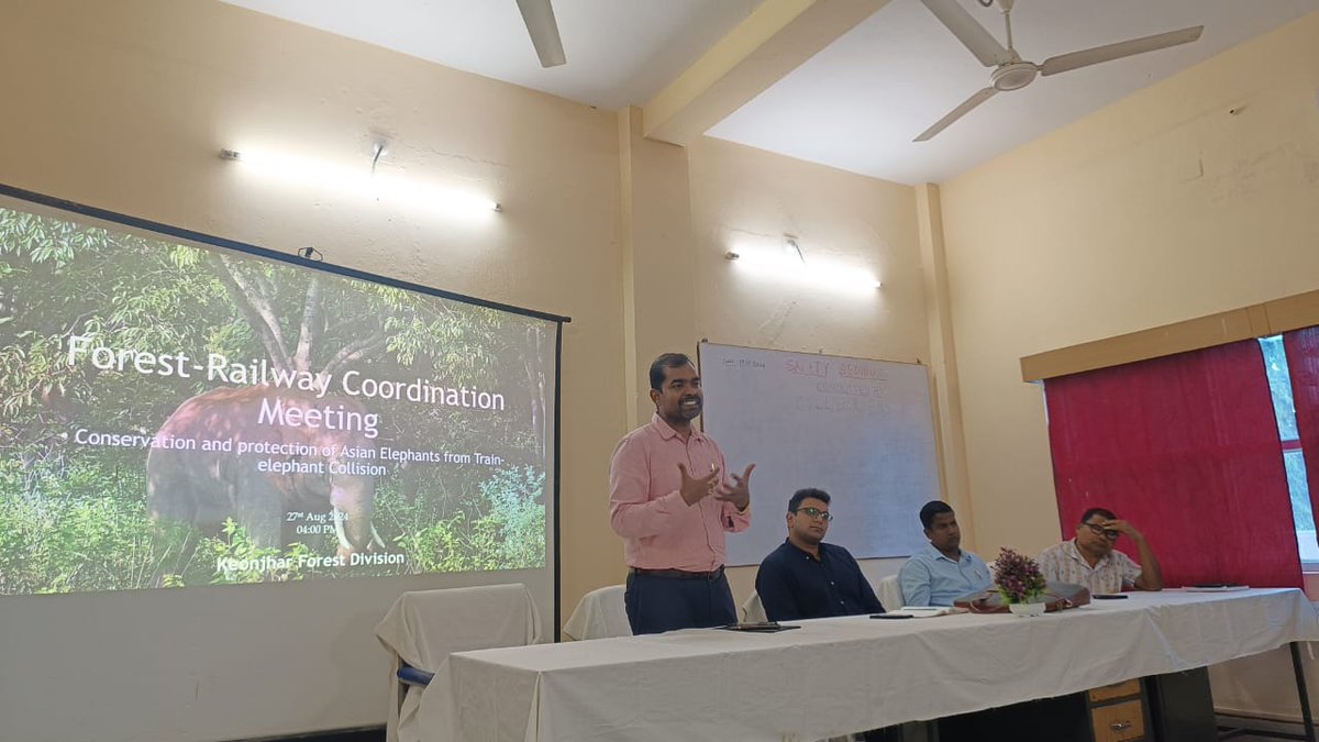 DfoKeonjhar's tweet photo. Sensitisation of Loco pilots, Sr ALP ,ALP, Station masters,DTI, CLI etc of East Coast Railway at Keonjhar regarding elephant biology,movement pattern accross railway track, caution orders.
@CMO_Odisha @pccfodisha @PCCFWL_Odisha @RailMinIndia @susantananda3 @satyabrata1967 https://t.co/nJ5I2u4bg1
