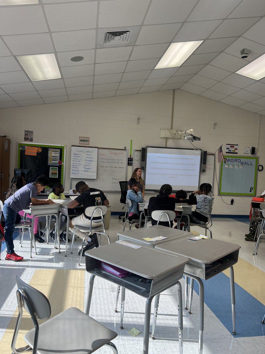 Class contracts and AVID Binder setups happening all across The Lake! We’re diving deep on day 2! 🐸 #STEM <a href="/PCS_AVID/">Jessica A</a> <a href="/PCS_STEM/">PCS_STEM</a>
