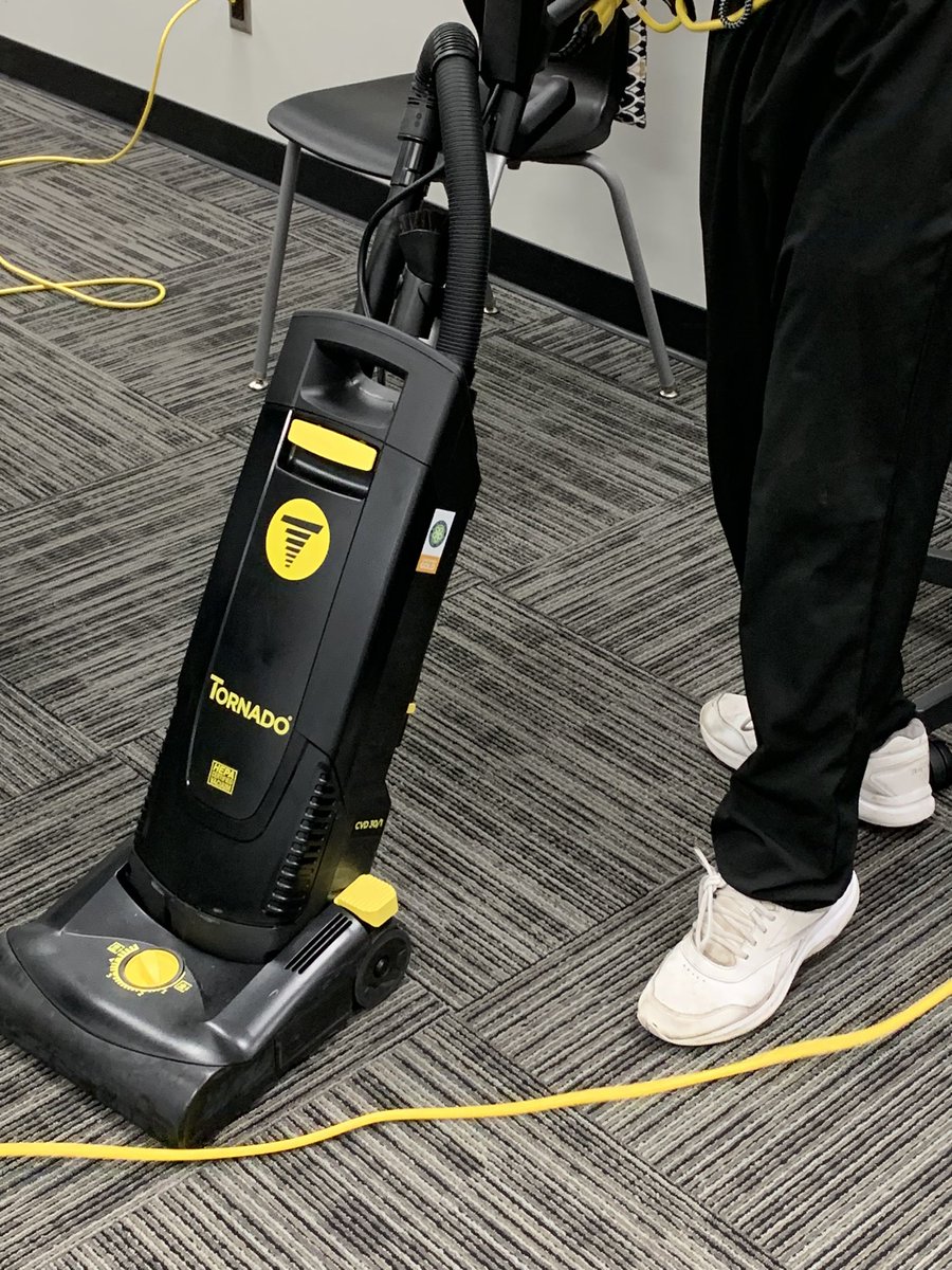 LifeSkillsPHS's tweet photo. Tuesday is cleaning day in Life Skills!  Lots of good work done this morning. #PantherPride https://t.co/wstyi4Bzp7