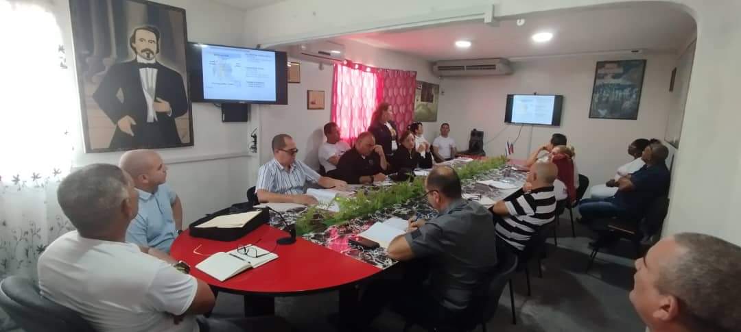 En visita de la dirección de la MMCV por el estado Carabobo, intercambiamos con el Consejo de dirección  evaluando la calidad de la atencion que se brinda al hermano pueblo venezolano y las condiciones de vida y de trabajo de nuestros colaboradores. #CubaCoopera #CubaPorLaVida