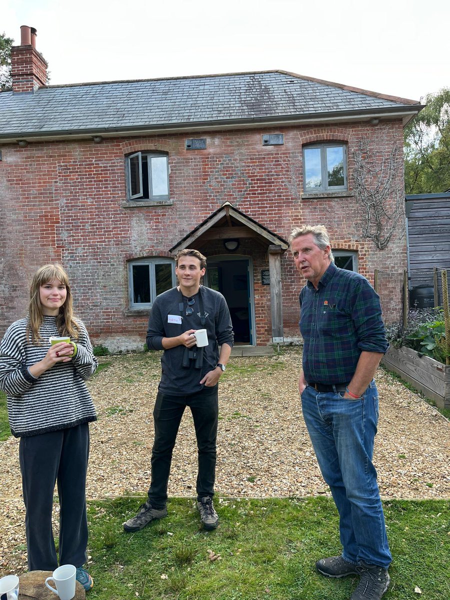 em_nature's tweet image. On Friday, we welcomed Roger for his talk on nature writing and his experiences in the field. It was interesting to hear Roger’s unique perspective, and everyone thoroughly enjoyed his talk. This was an excellent opening to the weekend – thank you Roger! @RogerMGwriter