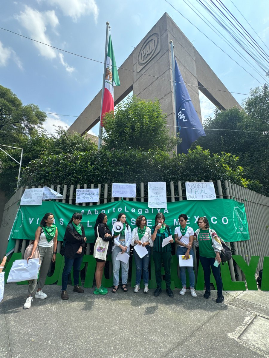📢¡Ni un paso atrás! 
El Congreso con mayoría panista intenta que en Aguascalientes sea imposible acceder a un aborto seguro. No lo permitamos. 
#AbortoLegalYa
#AbortoLegalAguascalientes