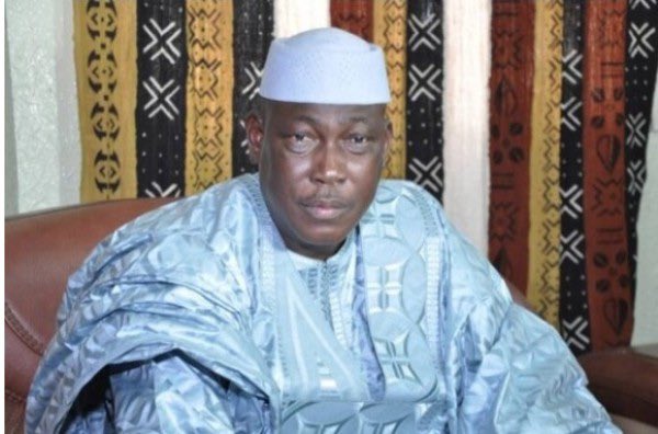 L_ESSOR's tweet image. #Mali : Bakary Togola condamné à 5 ans de #prison_ferme et au #remboursement de la #somme de près de 08 #milliards de fcfa 

@L_ESSOR