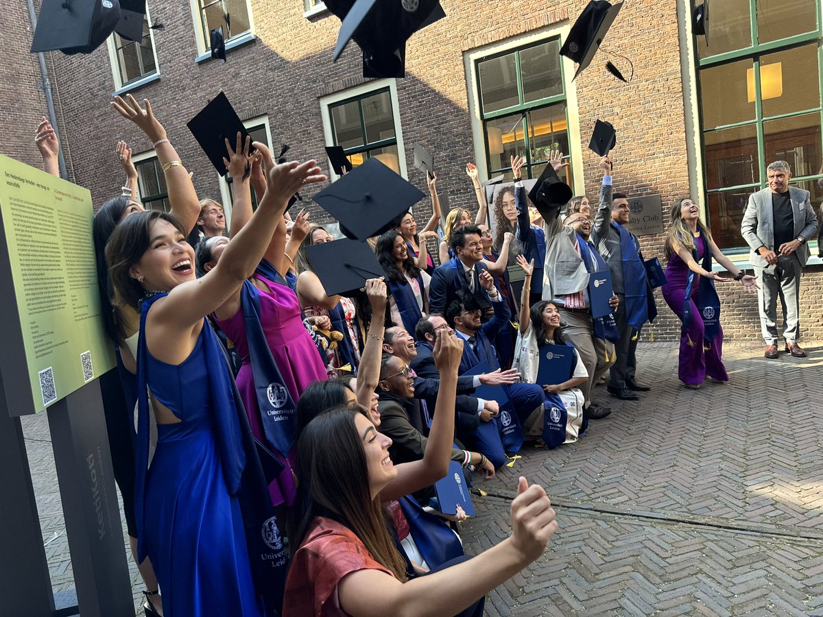 Carsten Stahn tweet media