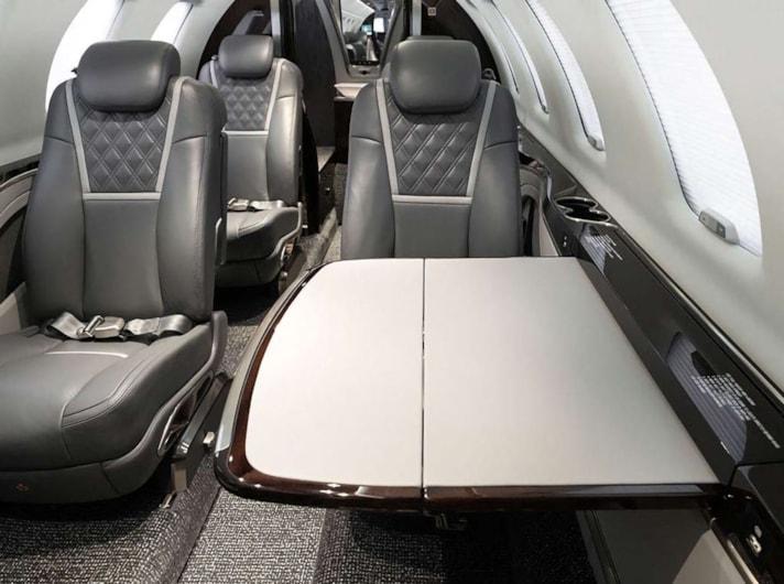 GlobalAir.com (@globalair) on Twitter photo ✈️2024 Citation CJ4 Gen 2
👋Presented by <a href="/textronaviation/">Textron Aviation</a>
⏲️49 TT
🛫Dual Collins VHF-4000
🛬NAV 4500, and Single DME
🛫Collins GPS-4000S
🛬Collins FMS-3000
🛫Collins TSS-4100 (TCAS II)
🛬Honeywell Mark VIII Class A TAWS
🛫Second FMS/GPS/DME
➡️ globalair.com/aircraft-for-s… ✈️2024 Citation CJ4 Gen 2
👋Presented by <a href="/textronaviation/">Textron Aviation</a>
⏲️49 TT
🛫Dual Collins VHF-4000
🛬NAV 4500, and Single DME
🛫Collins GPS-4000S
🛬Collins FMS-3000
🛫Collins TSS-4100 (TCAS II)
🛬Honeywell Mark VIII Class A TAWS
🛫Second FMS/GPS/DME
➡️ globalair.com/aircraft-for-s…
