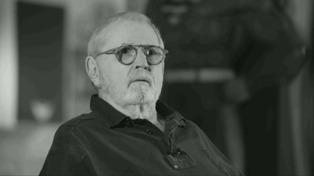 "O medo da morte é um sentimento inútil: você vai morrer mesmo, não adianta ficar com medo. Tenho medo de não ser produtivo."      

— Jô Soares