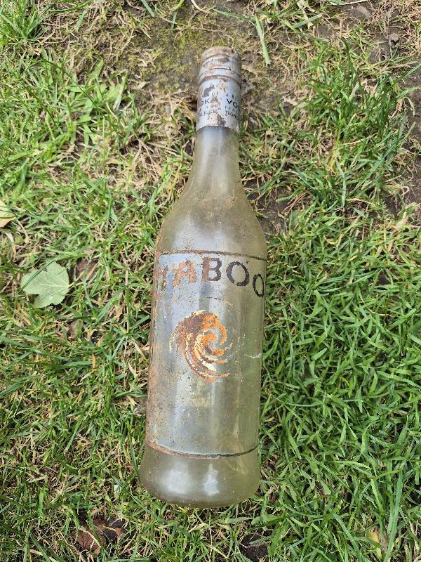 BBullrushes's tweet image. Another bag of #litter collected on our afternoon walk. Football ⚽️, vodka &amp;amp; Taboo bottle! Another dog 💩 &amp;amp; the smallest crutch we have found so far. All tidy again for now 😊 #lovewhereyoulive @LitterReporting @KeepBritainTidy @pawsonplastic #strangestfinds @CornishSpliced