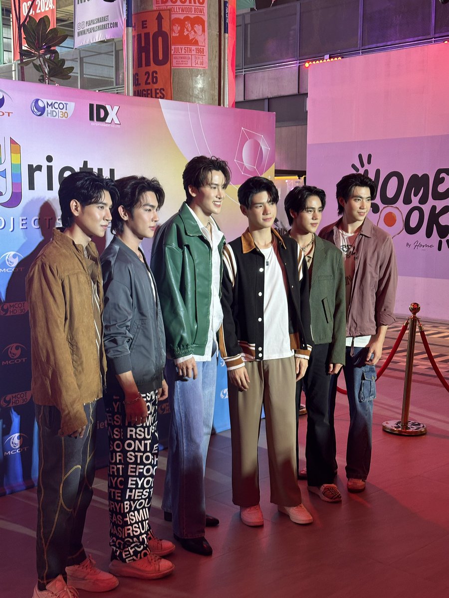 Raikantopinido's tweet photo. La productora Yerity celebró su evento #YerityProjectsLineUp para promocionar sus proyectos.  

🔹Se Realizó una  entrevista a los  protagonistas de #LoveSick2024.
🔹Lanzamiento del teaser de #DoctorsMine. 
🔹Tráiler de​#SangminDinneawSeries. 
🔹Presentación del GL #BFriends. https://t.co/KMzSz1aHCt